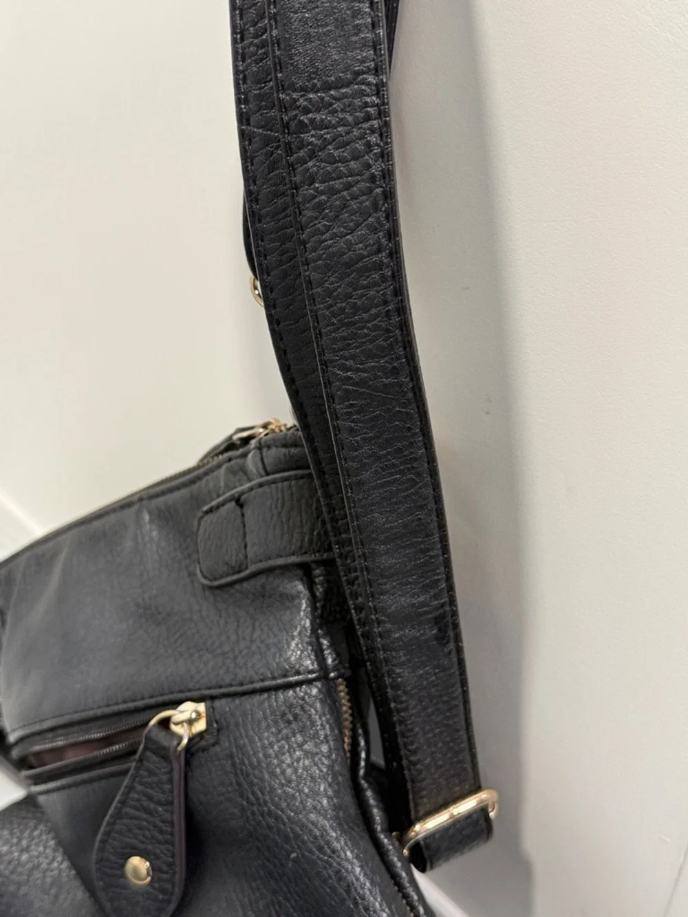 Tory Burch Black Pebbled Leather Crossbody Gold Logo